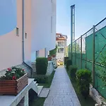 Santorini 스베티 블라스
