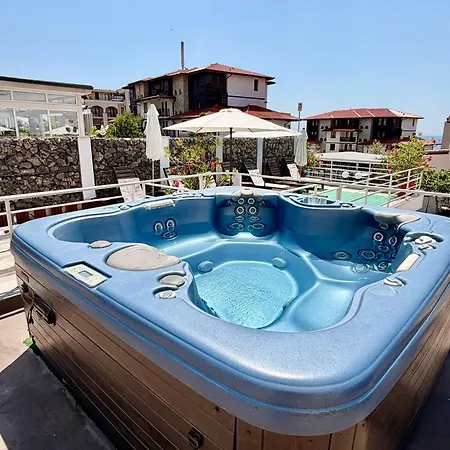 Santorini Hotel *