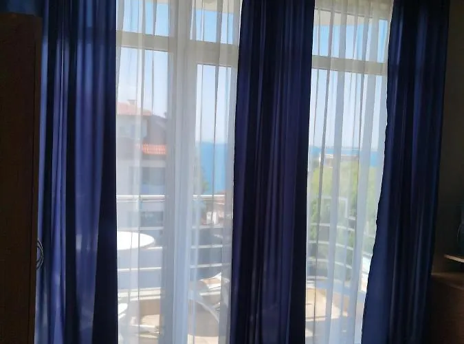 Santorini סבטי ולאס